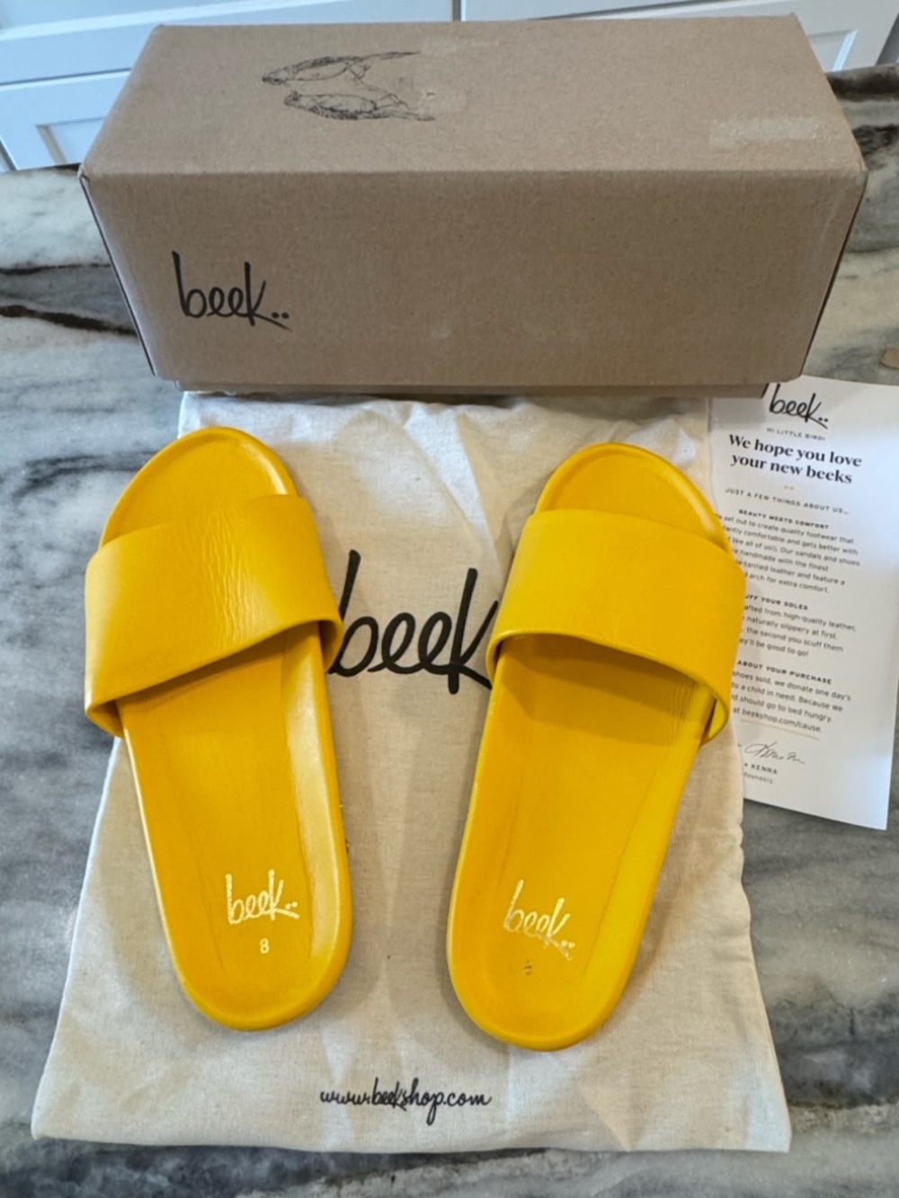 beek Gallito Slide Sandals Size 8